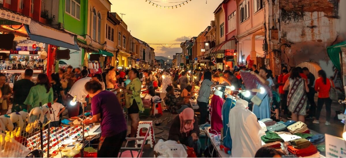 walking-street-night-market-in-phuket-thailand